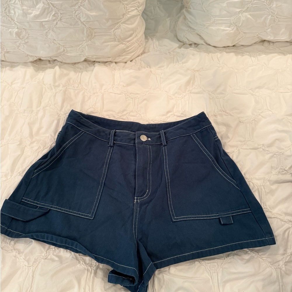Leli’s Blue Cargo Shorts Relaxed Fit